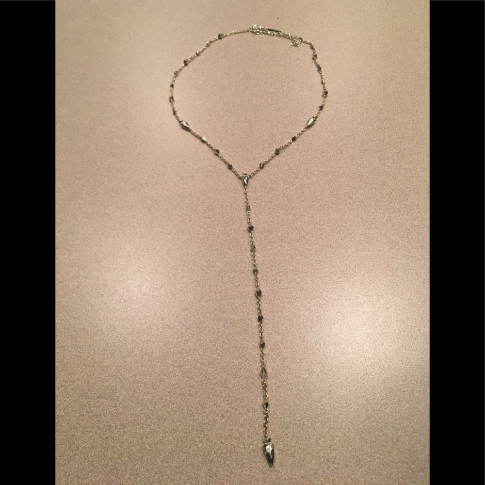 Kendra Scott necklace